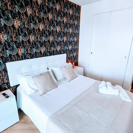 Skyline 16 ベニドルム