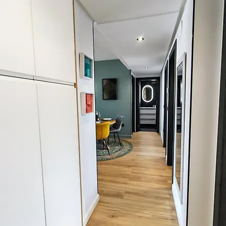 アパート Skyline 16 *